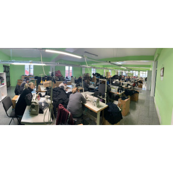 Lucrator in comert